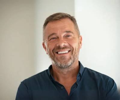 denta-vive-smile-happy-user